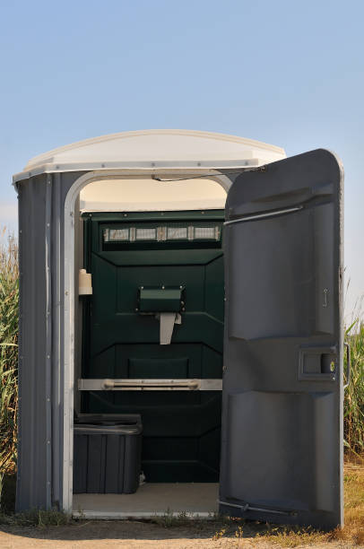 Best Portable restroom trailer rental  in Roselle Park, NJ